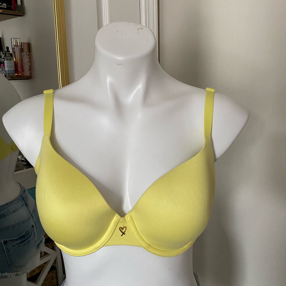Victoria’s Secret yellow lined semi demi bra